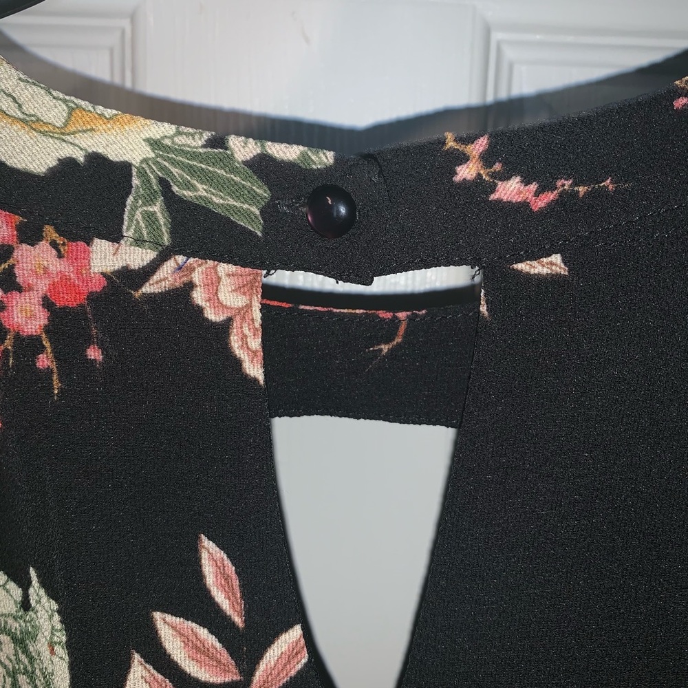 Spring dress - Picture 3 of 4